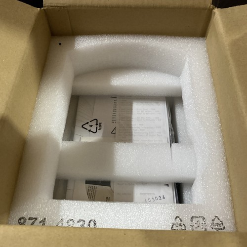 apc by Schneider Electric NBWL0355 NetBotz Room Monitor 355 TV Tuners & Video... - Picture 6 of 7