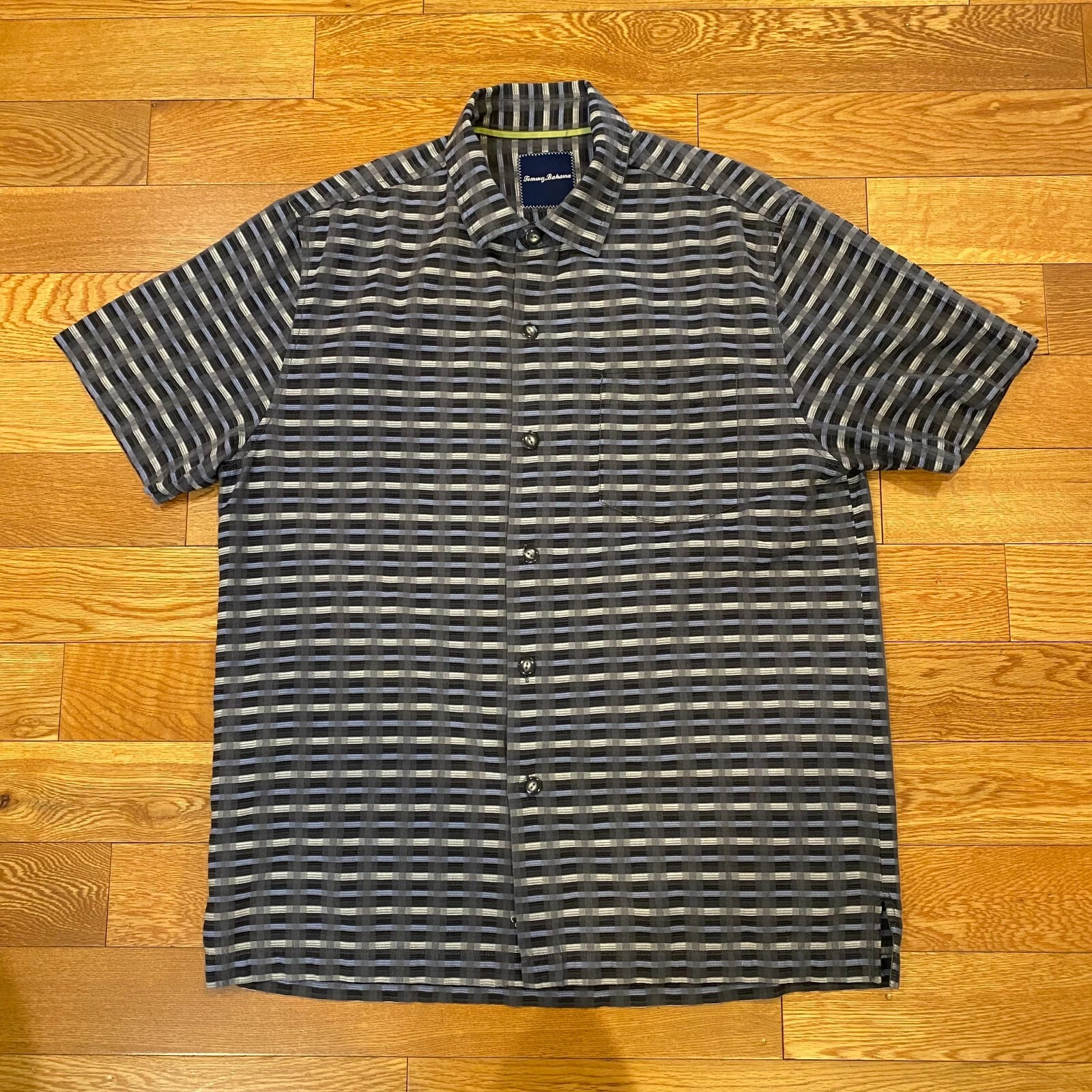 Tommy Bahama Shirt Mens M Short Sleeve Silk Blend Button Up Geometric Striped