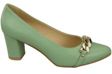 Damenpumps aus echtem Leder mit stabilem 6 cm Absatz und dekorativer Kette 200