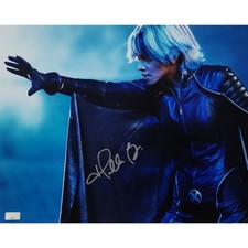 Halle Berry Signed Photo #7 (11x14)