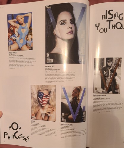 V MAGAZINE - ISSUE #143- THE GLOBAL MUSIC ISSUE - Doja Cat, New Jeans - Picture 7 of 11