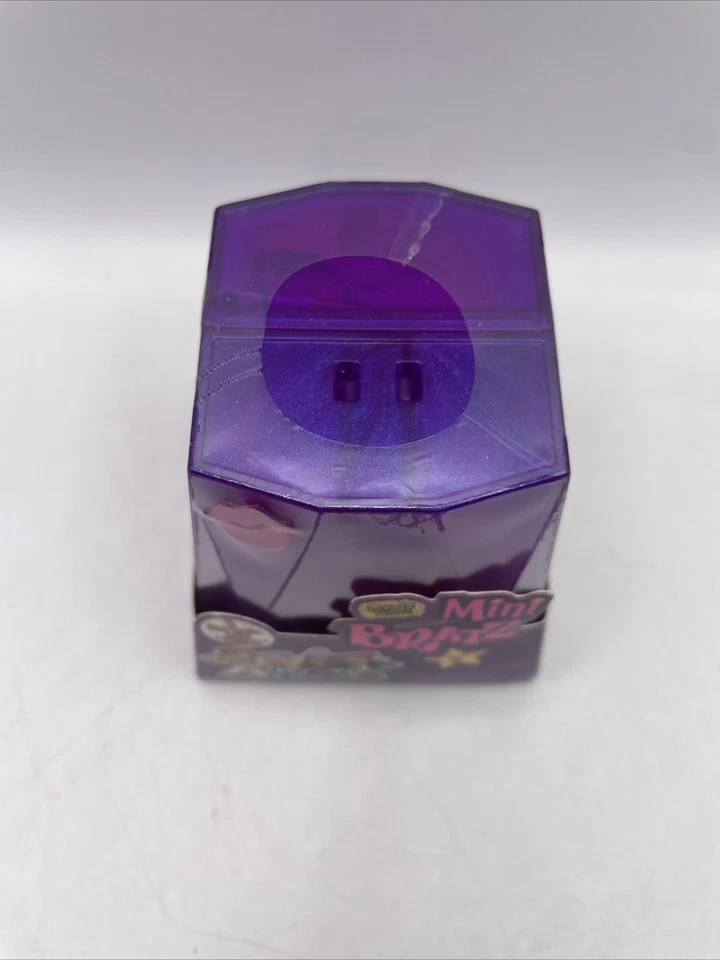 Коллекционные фигурки сюрпризов MGA's Miniverse Mini Bratz серия 2 новые - Изображение 2 из 4