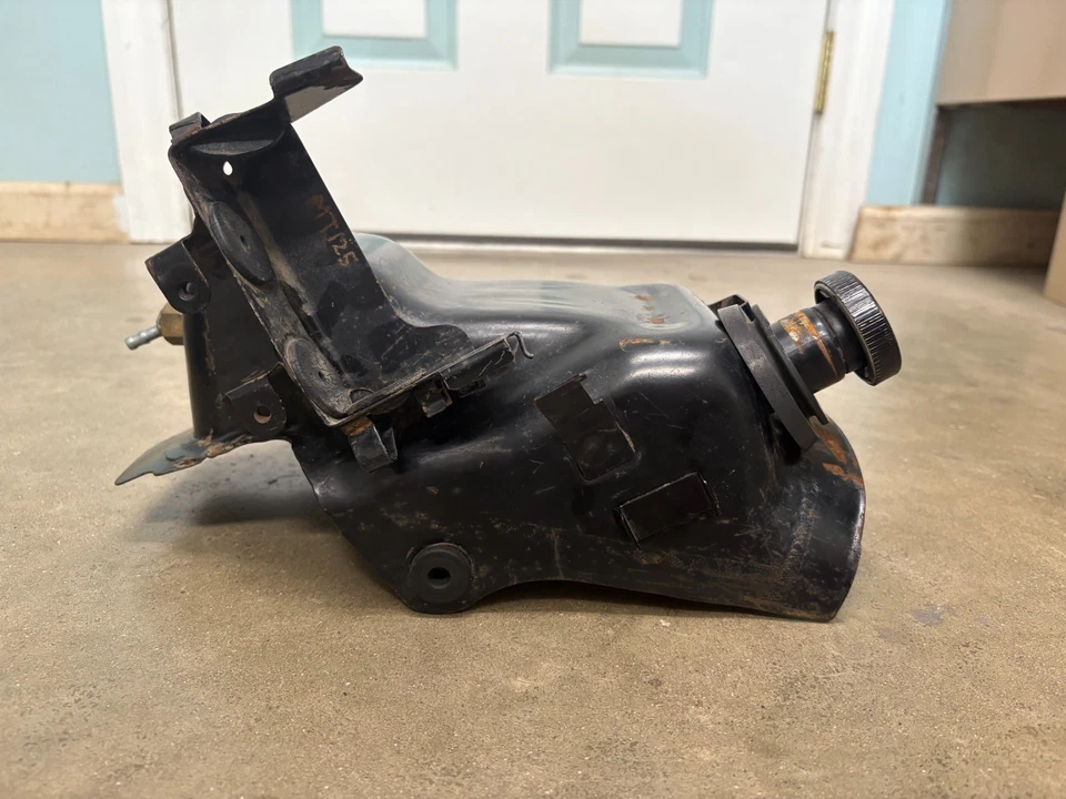 Tanque de aceite Honda usado con tapa de aceite 1974-1976 MT125 55100-361-000 55110-361-310 U9 Foto 4 de 4