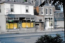 BRYN MAWR PENNSYLVANIA Postcard - TOM's BAR & GRILL & CHINESE LAUNDRY BRYN MAWR PENNSYLVANIA Postcard - TOM's BAR & GRILL & CHINESE LAUNDRY