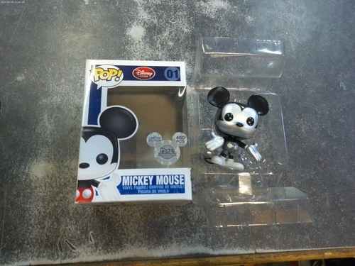 Funko POP! Metallic Mickey Mouse 2011 D23 SDCC LE 480 READ!!