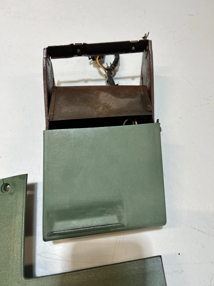 1971-1976 CADILLAC DEVILLE FLEETWOOD UNDER STEERING WHEEL COLUMN BEZEL ASH TRAY - Image 3 of 4