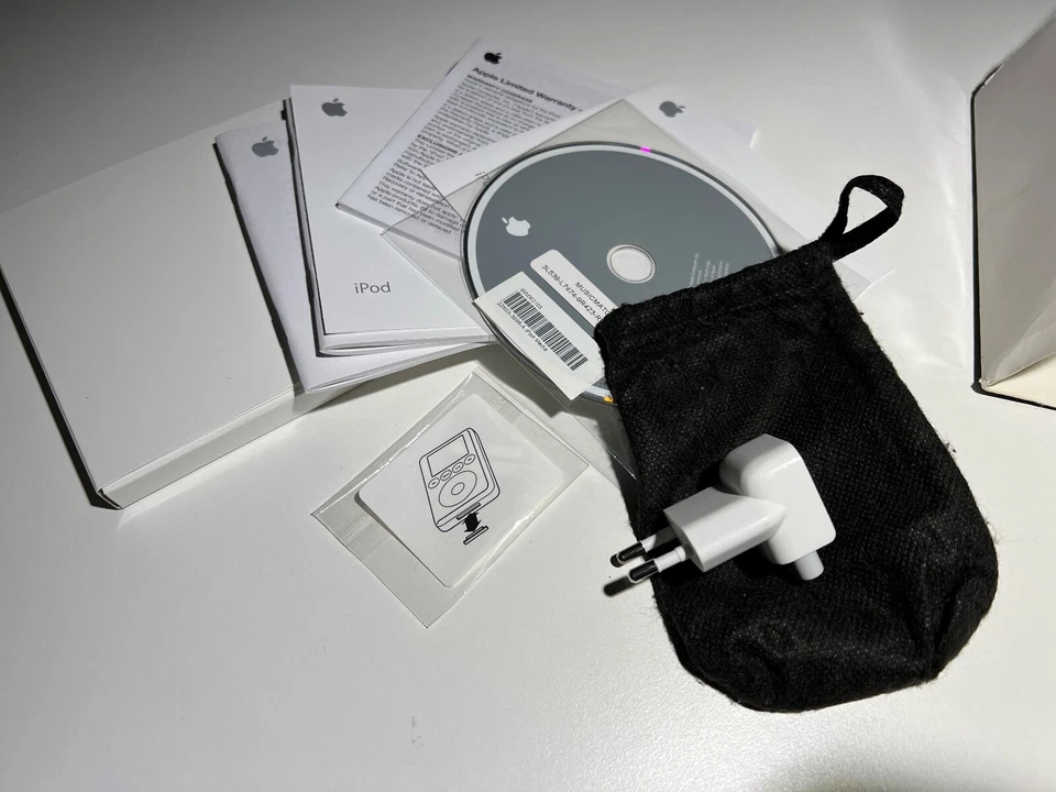 Apple iPod classic 3. Generation 10 GB 3rd Generation 3G 2003 A1040 M8976D/ #109 - Bild 4 von 4