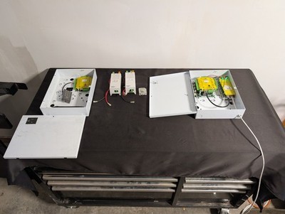 Paxton Lot 2 x Net2 Plus 1-Door Controller Power Supplies 1 Keypad 1 Exit Button