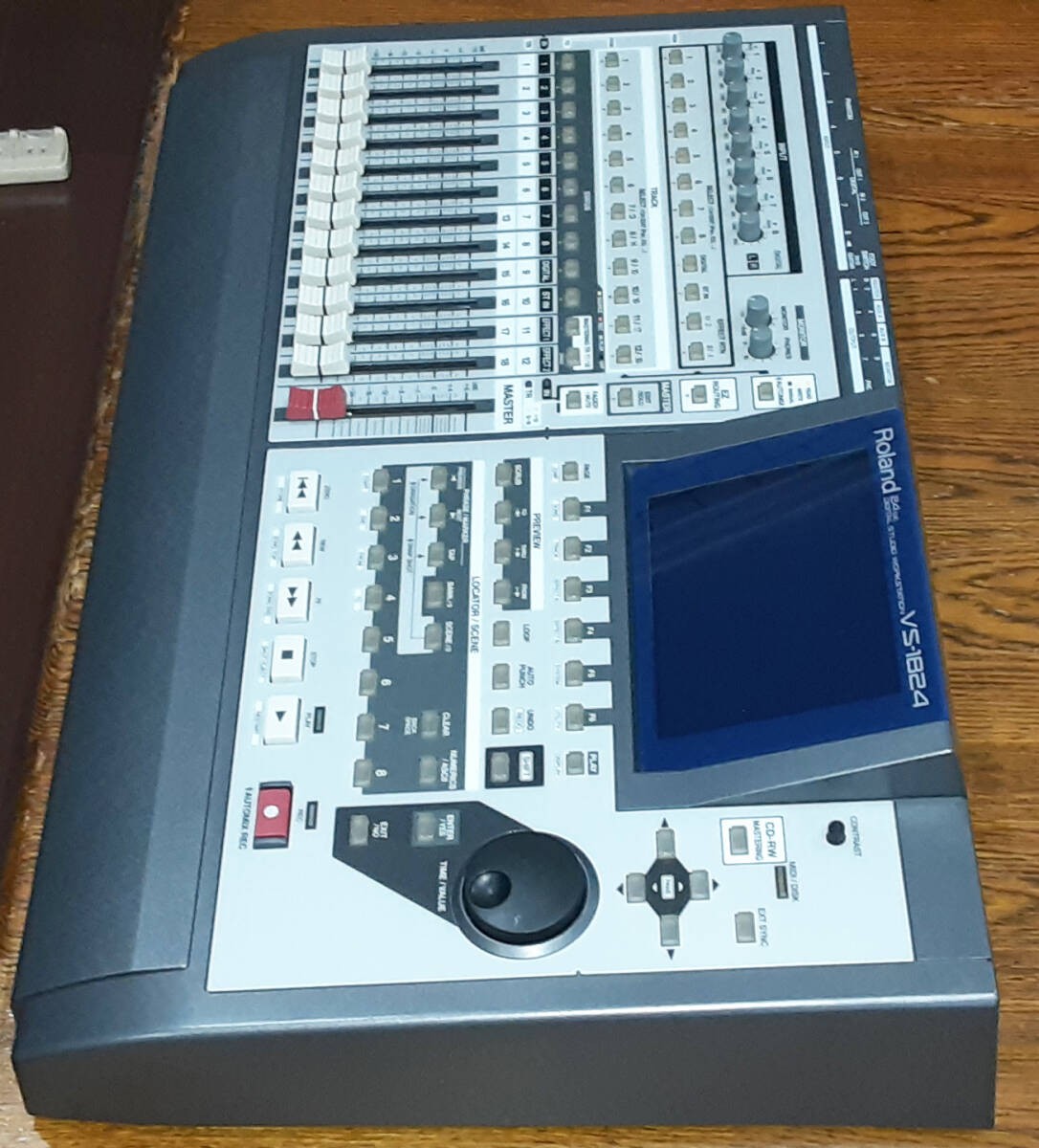 Roland VS-1824CD Digital Studio Recorder 40GB HDD CD-RW Drive VS8F