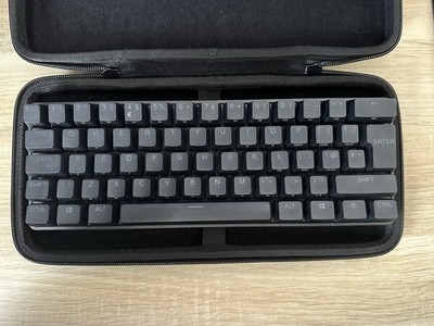 Stellseries Apex Pro Mini Wired UK Layout mit Hard-Shell Case