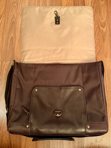 SOLO Soft Brown Leather Laptop Messenger Bag - Picture 4 of 14