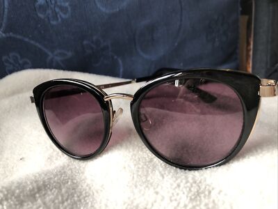 Sunglasses Cat Eye Tahari Black Gold Pink Gradient Lens TH704 OX
