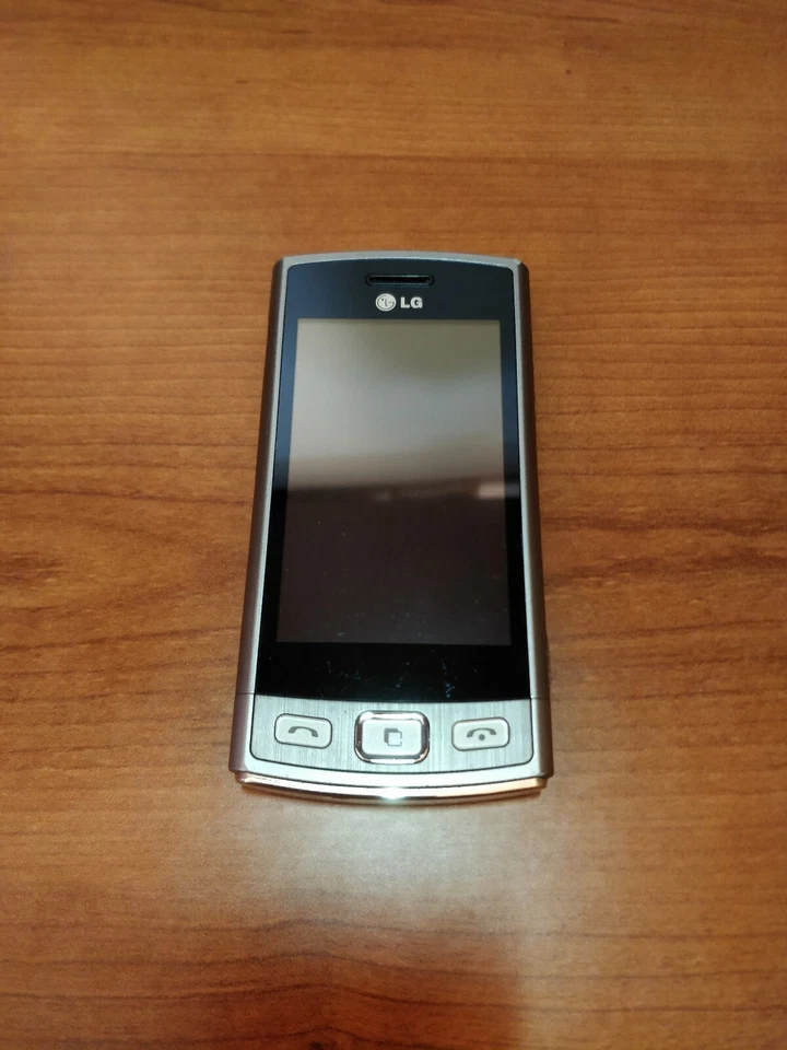 LG GM360 VIEWTY SNAP 5 MEGAPIXEL 3.0" GSM RADIO FM BLUETOOTH CELLULARE VINTAGE - Immagine 2 di 4