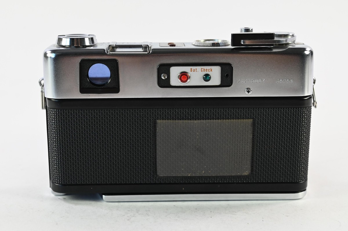 Yashica Electro 35 GS Rangefinder Film Camera w/45mm f1.7 Lens