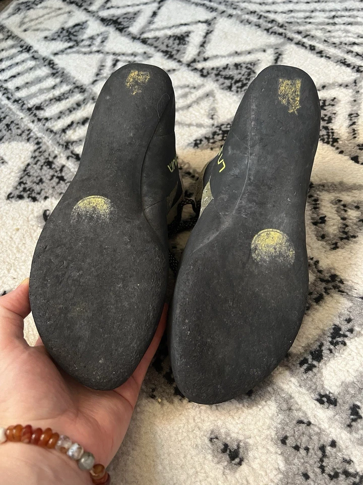 Zapatos de Escalada La Sportiva TC Pro Oliva Unisex, Talla 39.5 UK 6 USM 7 Foto 3 de 4