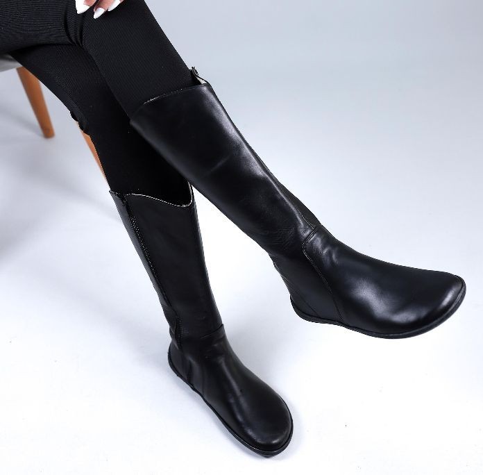Botas hasta la rodilla descalzas de cuero negro hechas a mano: punta ancha, caída cero