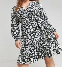 SIMPLY BE LADIES MONO PRINT TEXTURED WRAP DRESS SIZE 30 (REF 194)