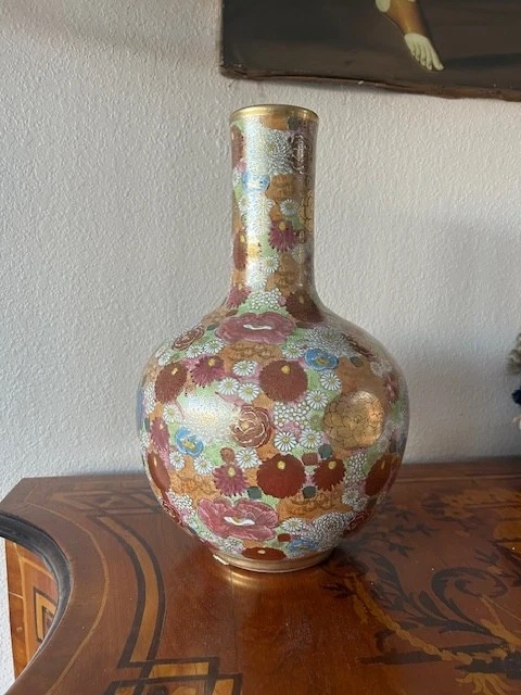 An Antique Meiji Period (1868-1912) Kinkozan Satsuma Vase
Opens in a new window or tab