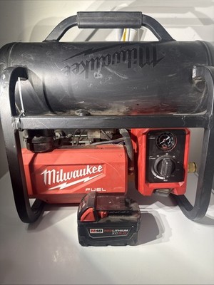 Milwaukee 2840-20 M18 FUEL 2 Gallon Quiet Air Compressor used Plus 5.0 Battery!