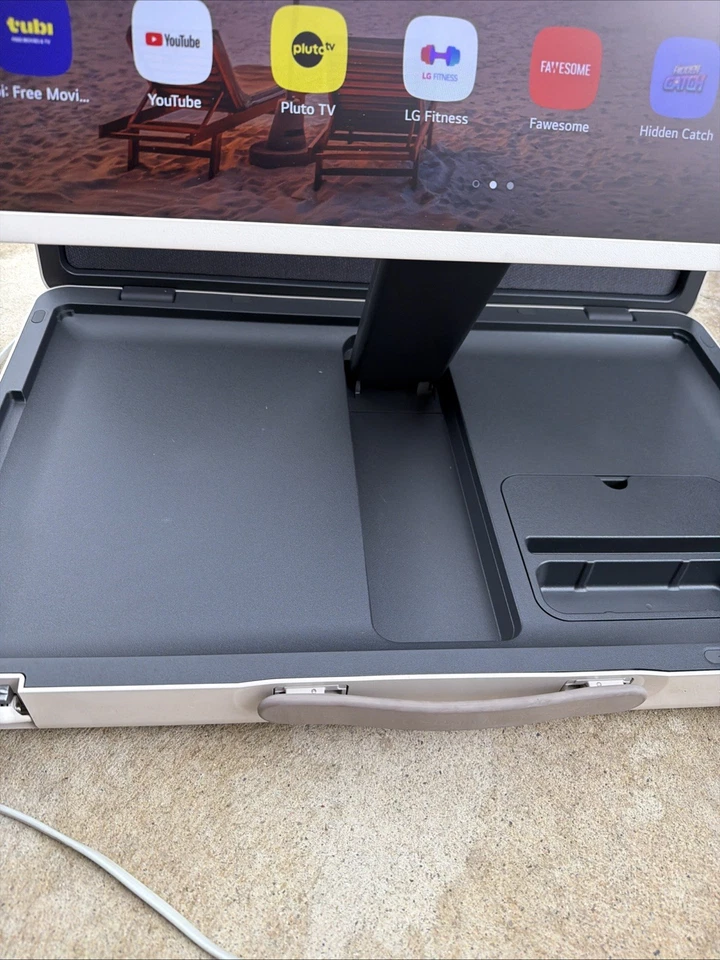 LG StandbyME Go 27" Full HD HDR Smart LED Touch Screen Briefcase TV - Image 4 of 4