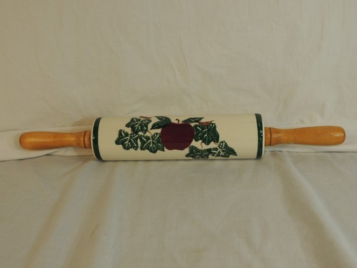 Vintage Keramik grünes Blatt roter Apfel Nudelholz Holzgriffe 19" ** SCHÖN **