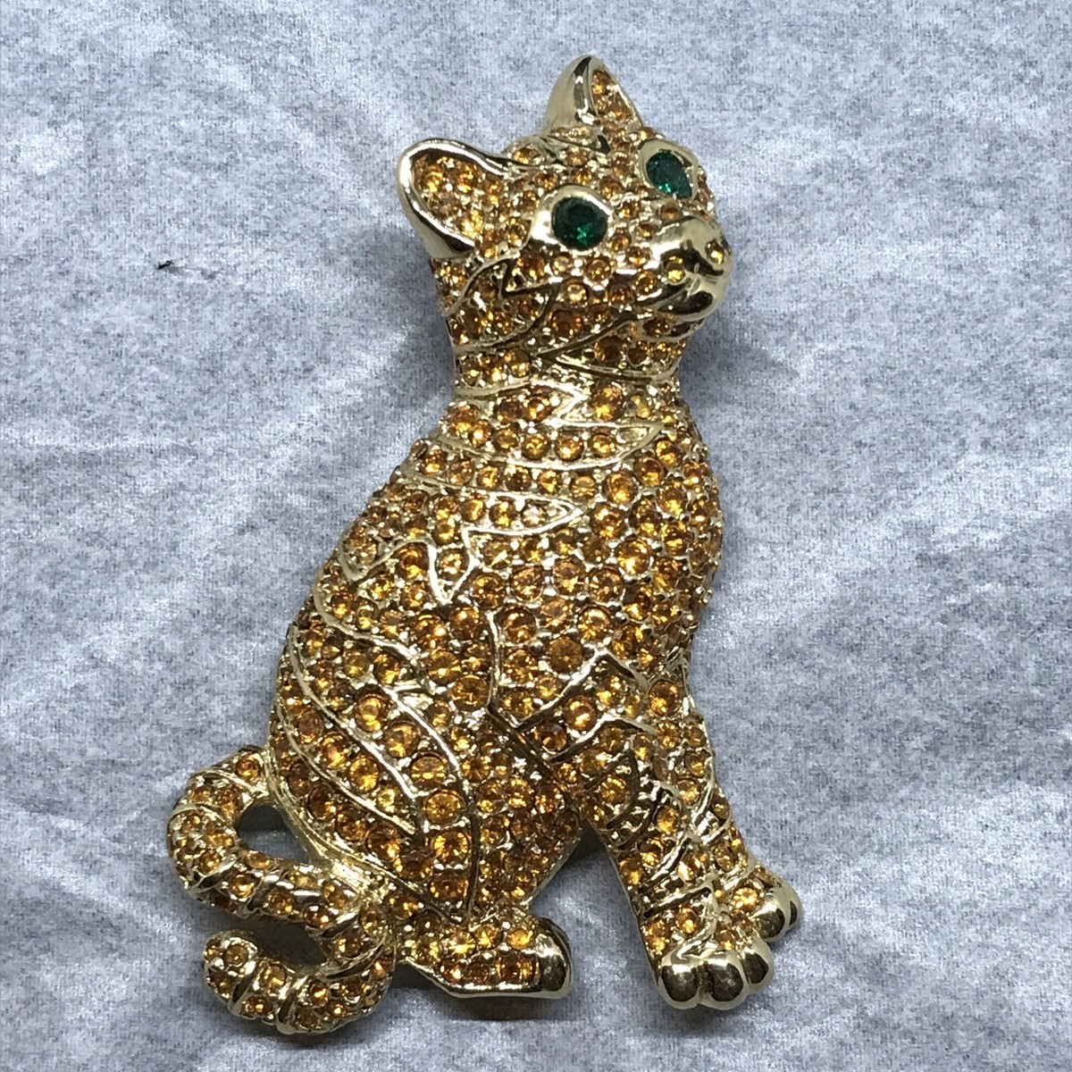 Vintage High End Costume Jewlery Gold tone Pave Crystal Cat Brooch