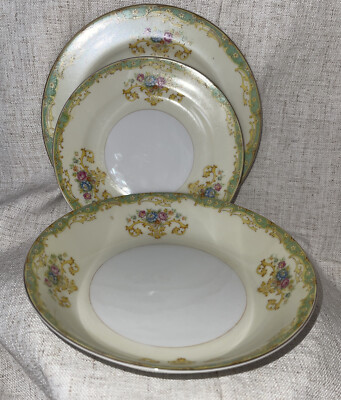 金色と緑色の模様の膳 Vintage Gold China Dinner Set Of 18Green Gold Yellow Rim Flowers