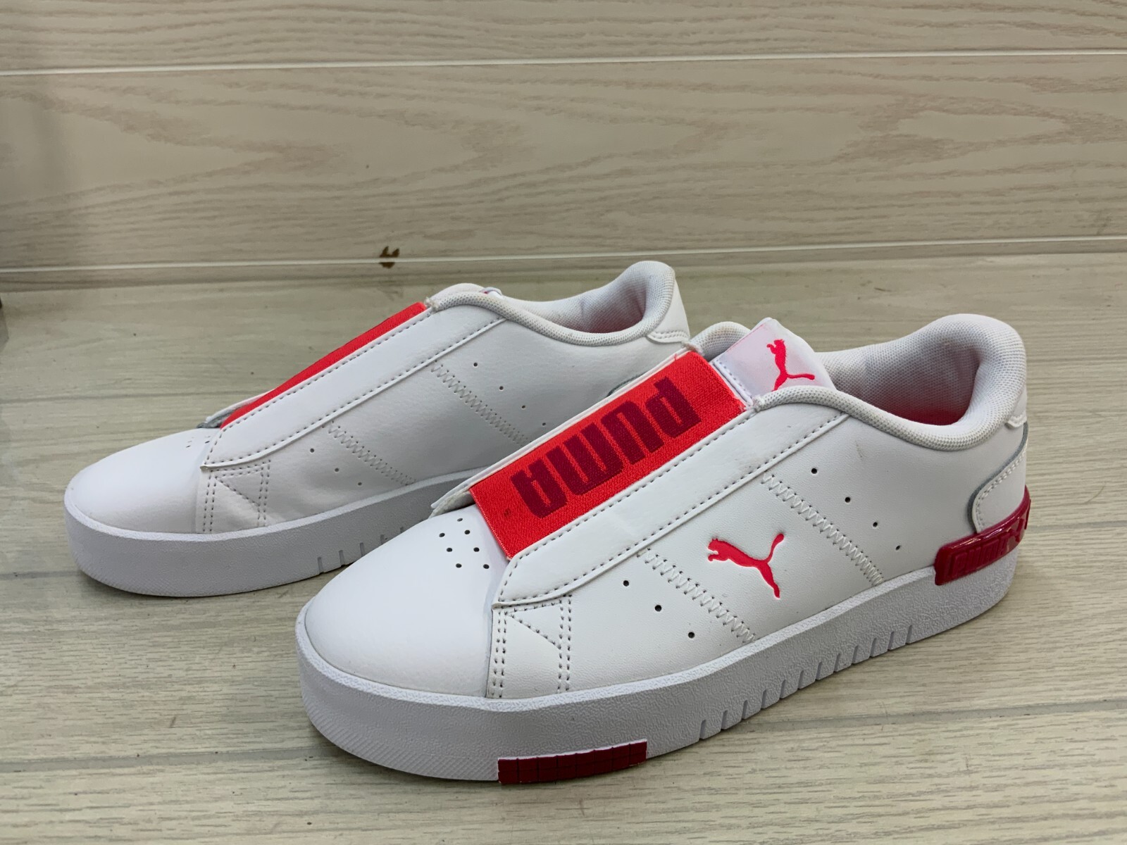 jada sneakers