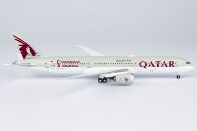 1:400 NG Model QATAR BOEING 787-9 Passenger Airplane Diecast Aircraft Model