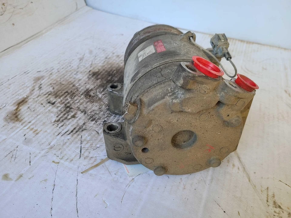 Conjunto de compresor de aire acondicionado Nissan Titan 2004-2007 OEM 926007S000 Foto 4 de 4