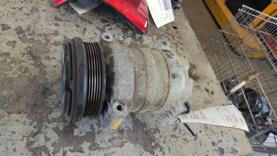 Compresor de aire acondicionado usado para: Cadillac Escalade 1999 grado A Foto 2 de 4