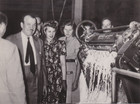 1951 Press Photo Argentina First Lady Eva Peron checks out Factory Conditions — photo 1