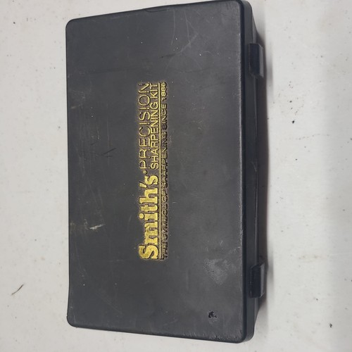 Smiths Professional Knife Sharpening Kit w/ Hardshell Case used.