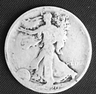 LOT #U37   1920-P WALKING LIBERTY HALF DOLLAR (WELL WORN)