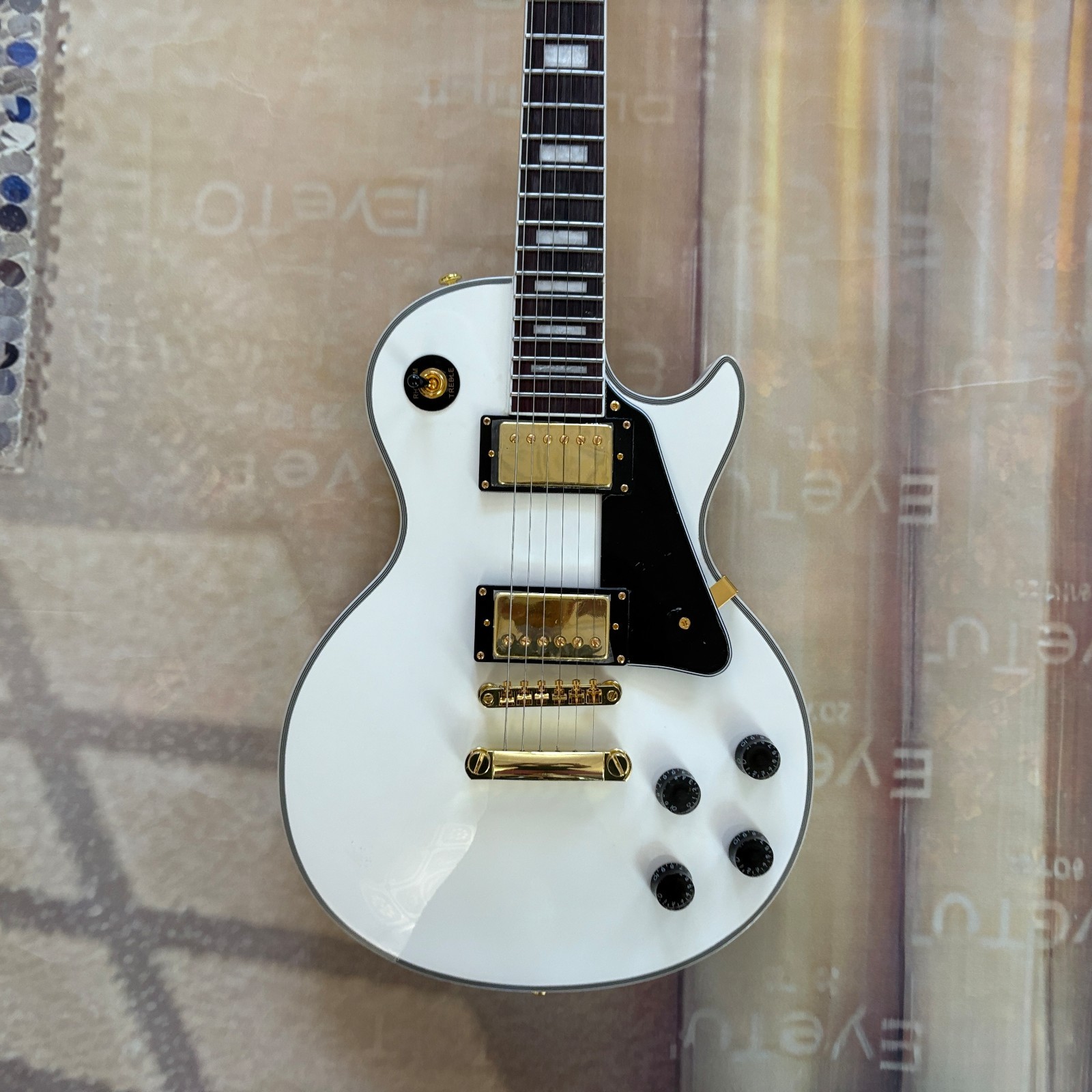 LP Custom alpine white electric guitar, gold hardware, fast shipping from the US