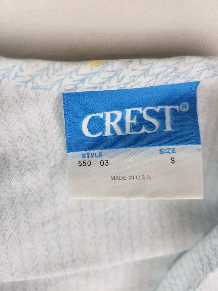 Vintage Crest Scrub Top T Shirt Light Blue Teddy Bear Pattern Size Small - Image 4 of 4