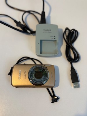 Canon IXUS 200 IS Digitalkamera 12,1 MP 5x Zoom + Zubehörpaket Top Zustand