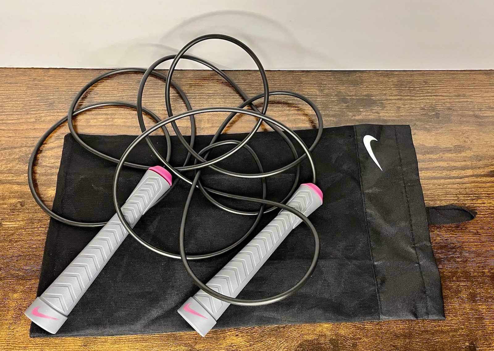 Nike Training 9&rsquo; Jump Rope Pink  And Gray With Bag Fitness