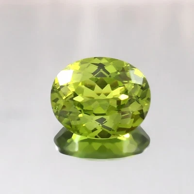 Natürlicher Grün Peridot Saphir Oval Cabochon Schliff Edelstein 9x7 MM (1 Stück) - Bild 1 von 4