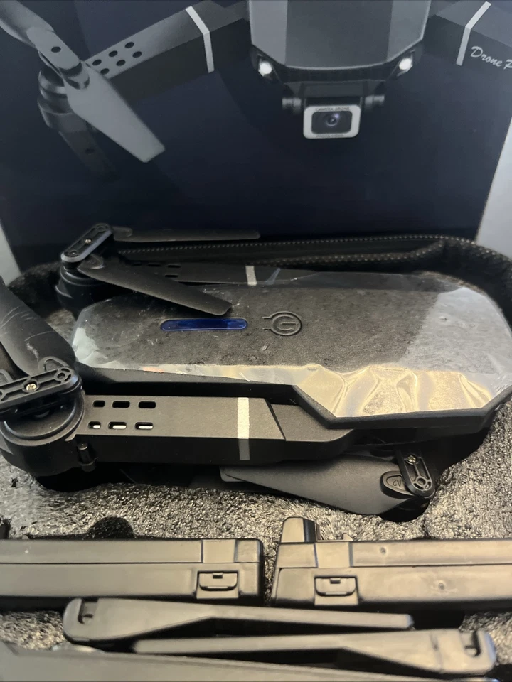 E88 Drone With HD Dual Cameras Double Folding 2.4Ghz RC Quadcopter. New - Image 4 of 4