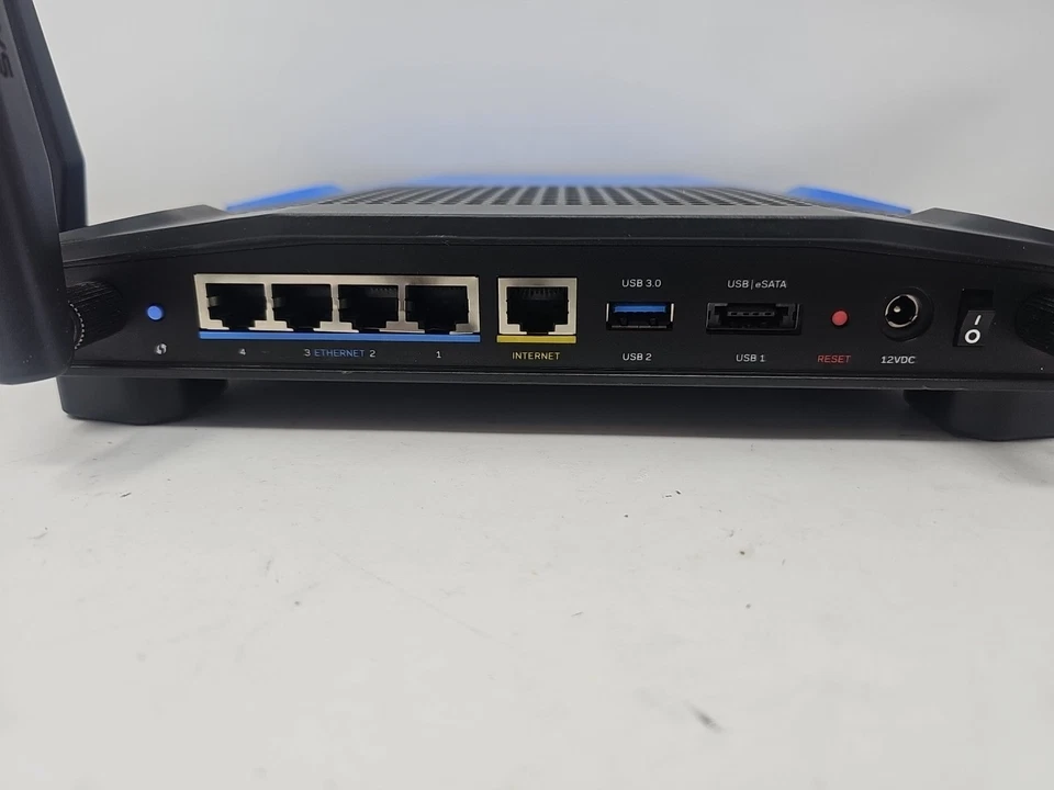 Linksys WRT1900AC AC1900 Dual-Band+ Wi-Fi Wireless Router - Image 4 of 4