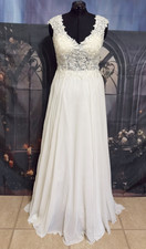 Ivory Lace Chiffon Wedding Dress  V-Neck A-Line Bridal Gown  Floral Appliqu 
