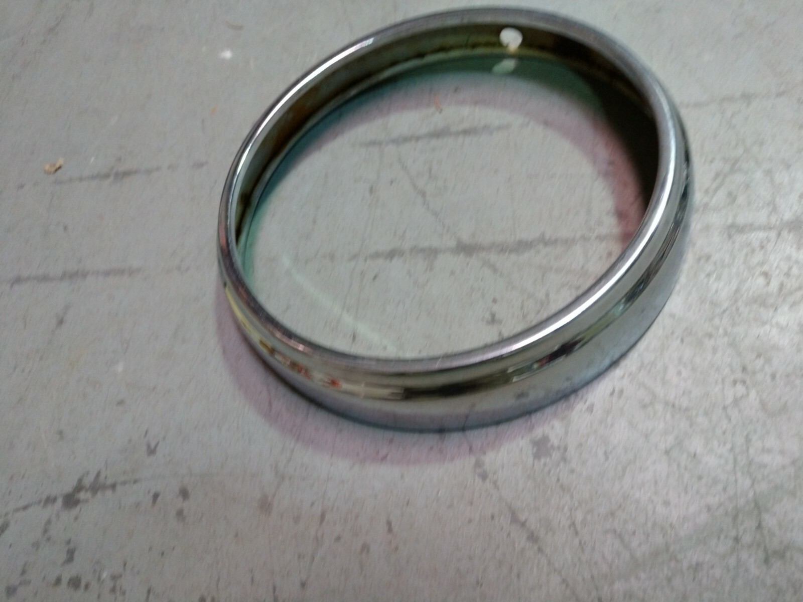 Suzuki 600 Headlight Bezel 72 73 74 75