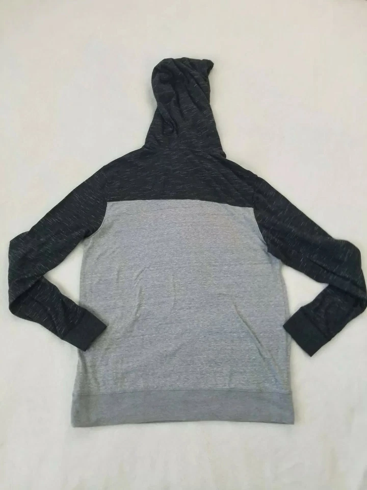 Urban Pipeline 柔软连帽衫男式 S 码黑色灰色 Kangraoo 口袋抽绳 二手状况完好 — 第 2/4 张图片