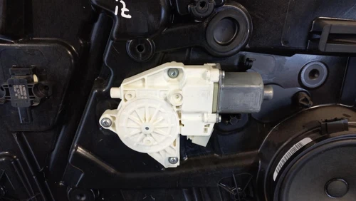 A1767220170 Elevalunas Delantero Izquierdo para MERCEDES-BENZ CLASE A (BM 118871 - Imagen 3 de 10