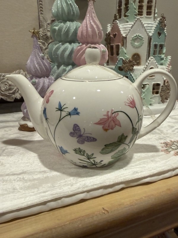 Grace Teaware Porcelain Teapot Elegant Multicolor Floral Butterflies & Bees NEW 
