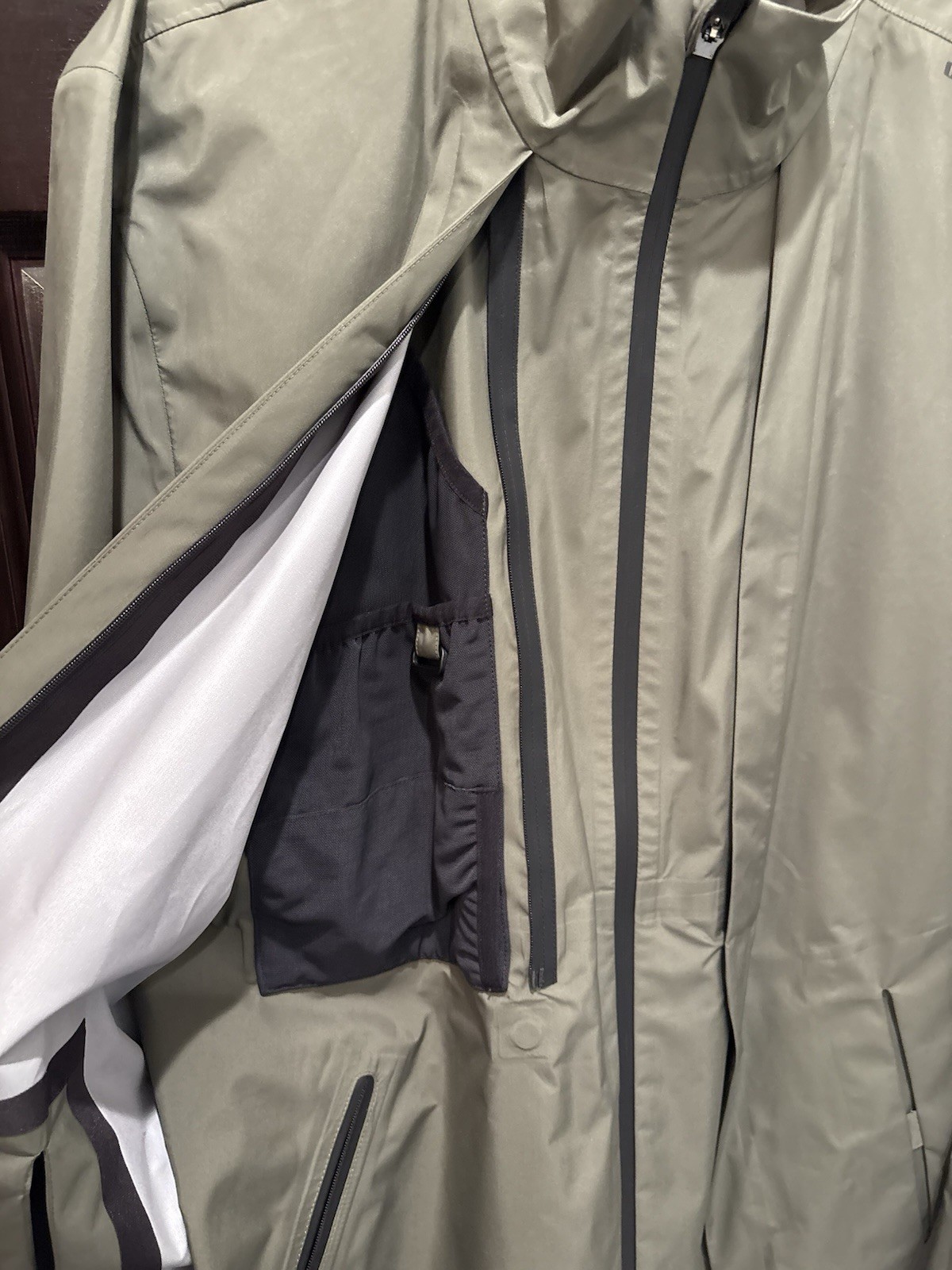 2017 Oakley Waterproof  Jacket Latch Japanese Cap… - image 3