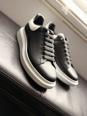 Alexander McQueen Oversized Sneakers Black/White Authentic   Excellent Condition