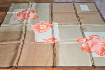 Foulard Carré En Soie 100% - 42g, Couleur Bleue, Occasion élégante
