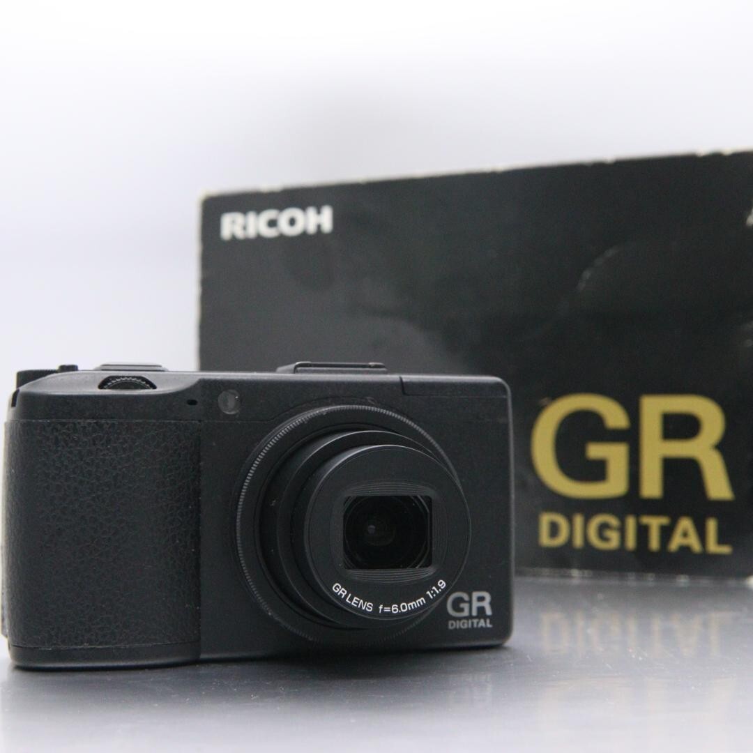 YIE-12 RICOH GR DIGITAL III コンデジ 希少品